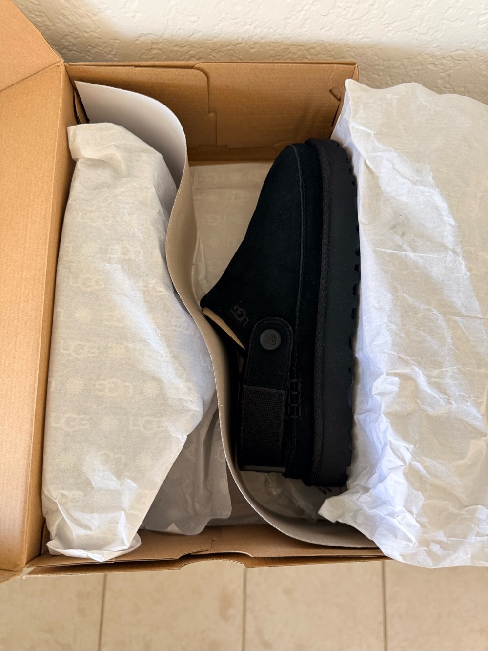 UGG Women’s Black Suede Backstrap Clog - Picture 7 of 8